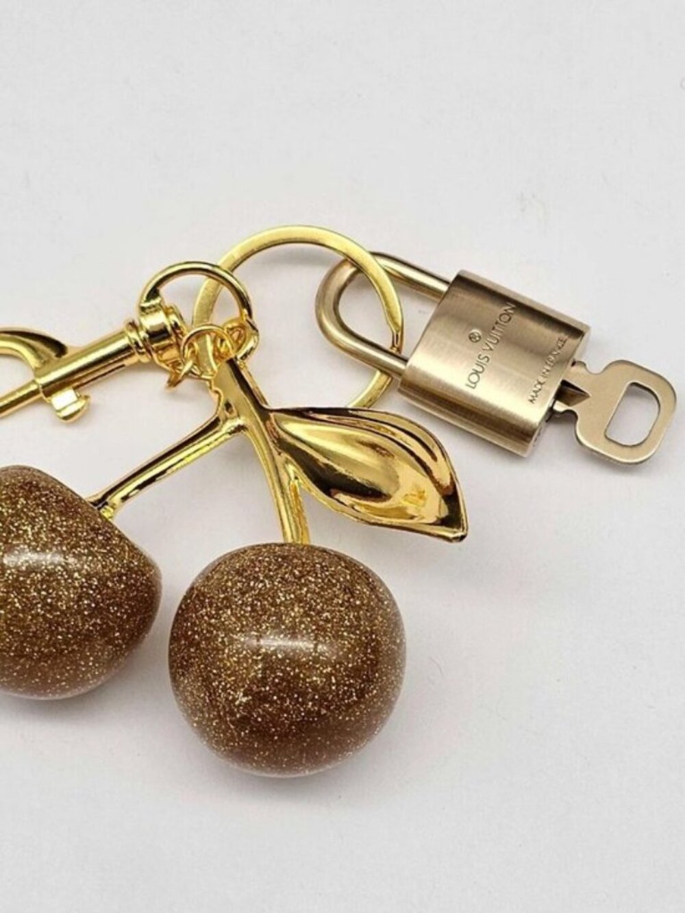 Authentic LV Gold Padlock 🔒 Unbranded Cherry Keychain for Louis Vuitton Bags - Picture 4 of 8
